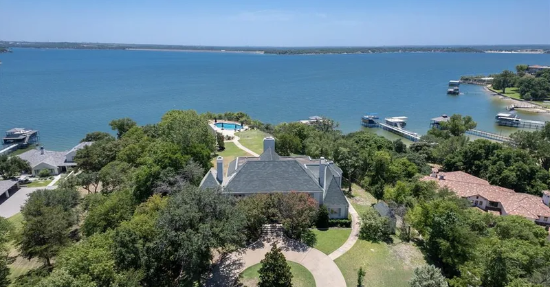 Discover Fort Worth's hidden gem: serene waterfront properties offering luxury, tranquility, and investment potential. Explore lakeside living in this vibrant Texas city
